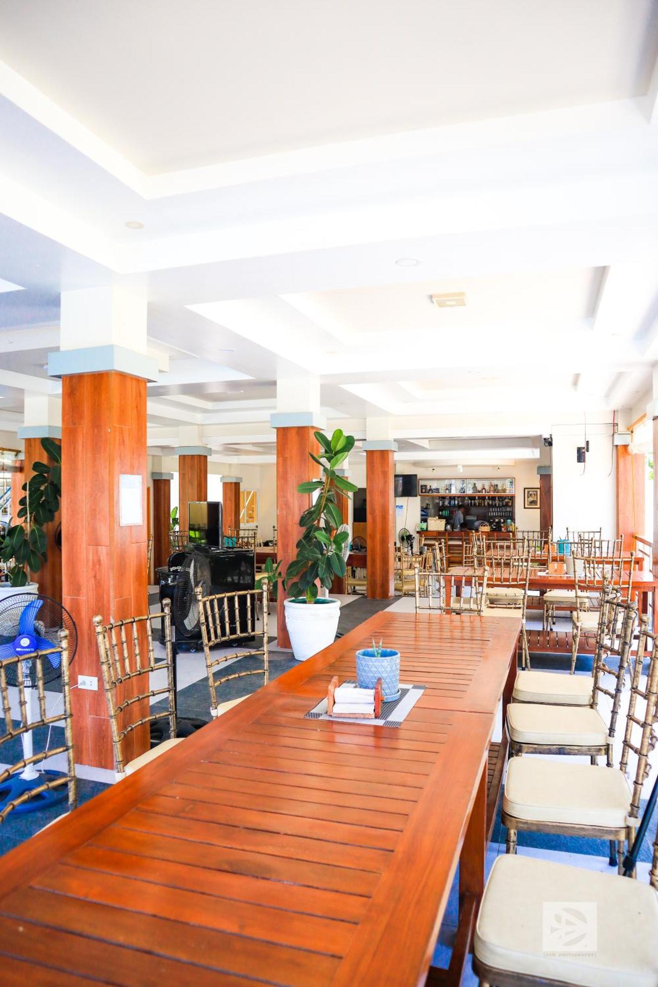 Youhan Beach Resort Сан-Антонио Экстерьер фото